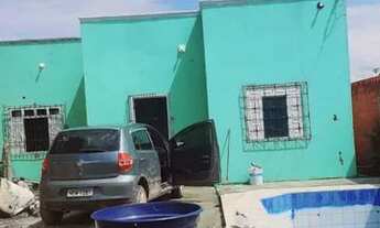 Imagem: Vende-se uma casa murada