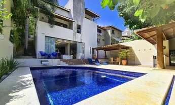 Imagem 2: Casa de Luxo no Candeal á venda. Maravilhosa casa com decoração moderna, confortável e seg