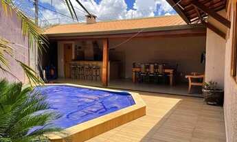 Imagem: Casa nova com piscina