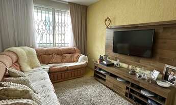 Imagem 2: Sobrado para venda possui com 3 quartos em Xaxim - Curitiba - PR