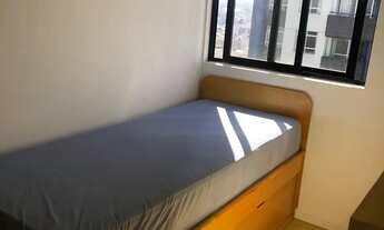 Imagem 2: Quarto para moça ou mulher