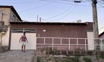 Imagem: Casa à Venda - Oportunidade Imperdível!