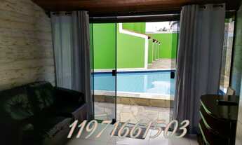 Imagem 5: Caragua temporada frente a praia