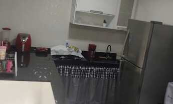 Imagem 2: Duas casas uma recém construída em Xerém rua do aviário