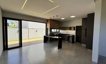 Imagem 2: Casa de Condomínio para venda com 347m²,3 quartos, 3 suítes e 4 vagas