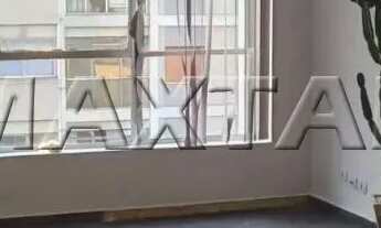 Imagem 2: Sala comercial dentro de Galeria para locação, ótimo fluxo de pedestre medindo 42m²