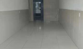 Imagem 2: Vendo ou troco duas casas próximo a ceasa todas com garagem própria . *zap