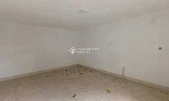 Imagem 7: Casa térrea com 2 dormitórios e amplo pátio no bairro Igara