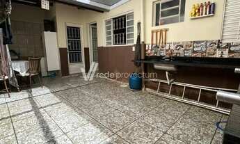 Imagem 2: Casa com 3 Dormitórios e Churrasqueira a venda