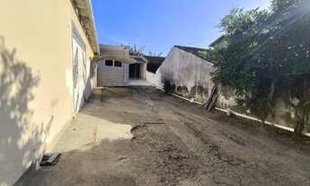 Imagem: Casa com galpão na Barra do Aririu em Palhoça