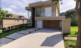 Imagem 2: Casa de condomínio para venda tem 435 metros quadrados com 4 quartos