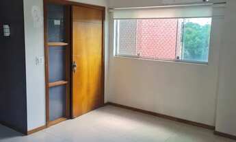 Imagem 2: Ed. Oriente Vasconcelos enfrente o supermercado líder Batista Campos