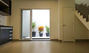 Imagem 3: Casa com quintal e cobertura em condomínio fechado