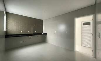 Imagem 6: Casa para venda possui 280 metros quadrados com 3 quartos em Boqueirão - Santos - SP