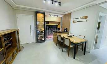 Imagem 2: Apartamento com 03 dormitórios, frente rua, mobiliado, á venda na Praia de Palmas!