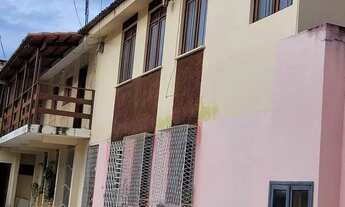 Imagem 3: ALUGO APARTAMENTO 2/4 C/SUÍTE - CONJUNTO VILAGE DOS MARES - CAPIM MACIO