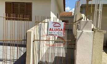 Imagem 2: Casa de fundo Casa com 1 dormitório