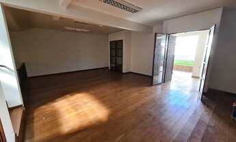 Imagem 7: SOBRADO EM ESQUINA