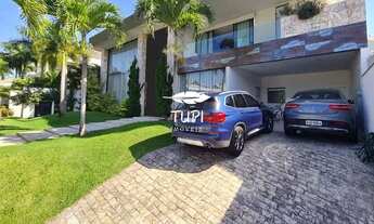 Imagem 2: Casa de condomínio para venda tem 760 metros quadrados com 5 quartos