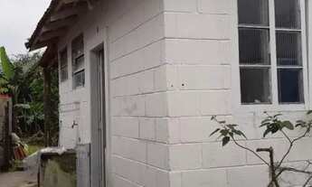 Imagem 2: Casa a venda no litoral com 2 dormitórios em Itanhaém/SP