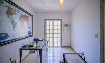 Imagem 7: Casa para venda tem 450 metros quadrados com 4 quartos