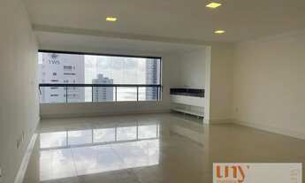 Imagem 2: Apartamento com 4 suítes e 4 vagas em andar alto com vista para o mar no Altiplano