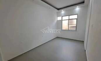 Imagem: Kitnet/Conjugado - / Residencial / Glória