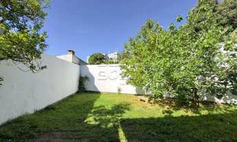 Imagem 2: Casa 3 dormitórios com quintal e edícula no bairro Itaguaçu