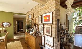 Imagem 9: Casa Alto Padrão para Locação com Lazer Completo e 4 Suítes