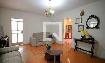 Imagem: Casa à Venda - Sagrada Família, 4 Quartos