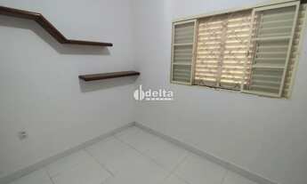 Imagem 13: Casa residencial com 5 quartos sendo 1 suíte disponível para locação no bairro Saraiva em