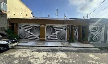 Imagem: VENDO EXCELENTE CASA COM PISCINA NA MARAMBAIA