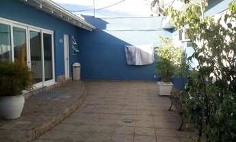 Imagem 5: Casa ampla com quintal e 3 dormitórios para alugar no bairro Chácara das Pedras