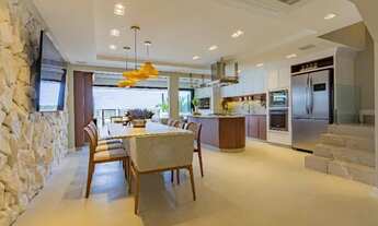 Imagem 3: OPORTUNIDADE CASA FRENTE MAR BOMBAS 4suítes, 5bwc, 3vg, mobiliada equip. exc. localização