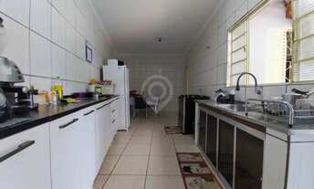 Imagem 4: Casa de rua : / Residencial / Parque Tescarollo