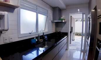 Imagem 2: Apartamento para Venda em Bauru, Vila Aviação, 3 dormitórios, 3 suítes, 5 banheiros, 3 vag