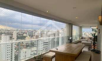 Imagem: Vista skyline, 4 quartos com 3 suítes e