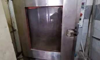 Imagem 2: Maquinario e frente de loja completa de padaria