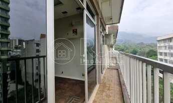 Imagem 3: Apartamento para venda tem 125 metros quadrados com 4 quartos em Tijuca - Rio de Janeiro