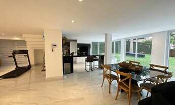 Imagem 4: Casa moderna em condomínio fechado de alto padrão no Ecoville com 03 suítes