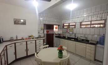 Imagem 5: Casa para Venda em Cabo Frio, Unamar (Tamoios), 4 dormitórios, 1 suíte, 3 banheiros, 4 vag