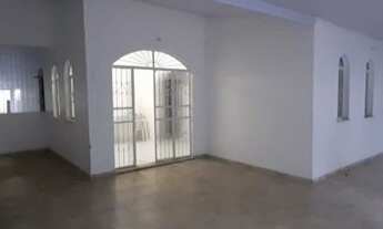 Imagem 2: Casa Grande e espaçosa para locação