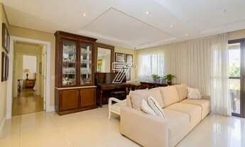 Imagem 5: Apartamento para venda possui 192 metros quadrados com 3 quartos em Água Verde - Curitiba