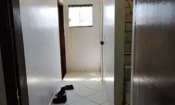 Imagem 7: Prédio samambaia com 2 apartamentos e uma loja