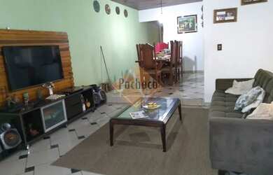 Imagem 2: Casa Térrea no Cangaíba, 3 dormitórios (1 suíte master com hidro e closet), 6 vagas, 150m²