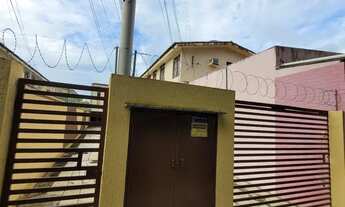 Imagem 2: ALUGO APARTAMENTO 2/4 C/SUÍTE - CONJUNTO VILAGE DOS MARES - CAPIM MACIO