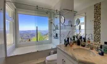 Imagem 7: Casa de condomínio para venda tem 300 metros quadrados com 4 quartos