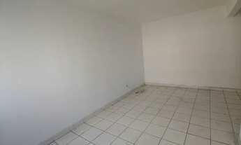 Imagem 2: Boa kichinete para restaurar. Localizada a apenas 2 quadras da estação Liberdade do Metrô