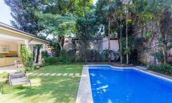 Imagem: Sobrado Residencial - 4 Dormitórios (Suítes)