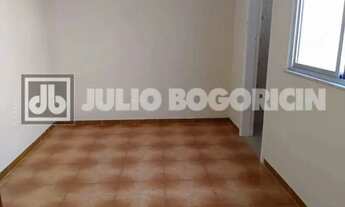 Imagem 6: Magnífica Casa de Vila - `A Venda- Linear / 1 Varanda- 3 Quartos com 1 suíte -Quintalzinho